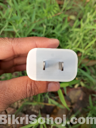 Iphn 20w USB power adapter